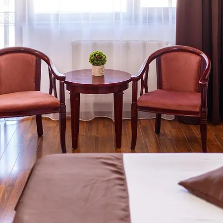 Lira Pacific Aparthotel 3*