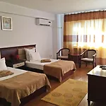 Aparthotel Lira Pacific