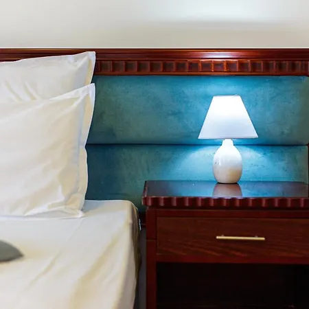 Lira Pacific Hotel de apartamente 3*