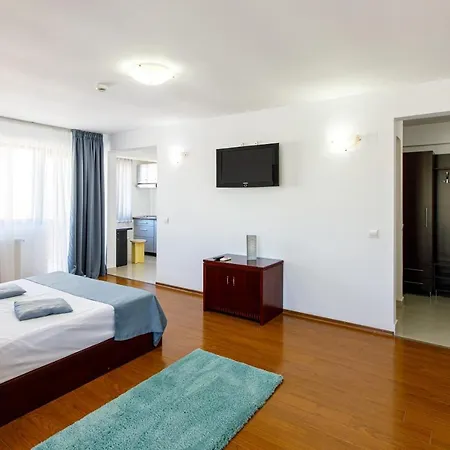 Lira Pacific Aparthotel Constanţa