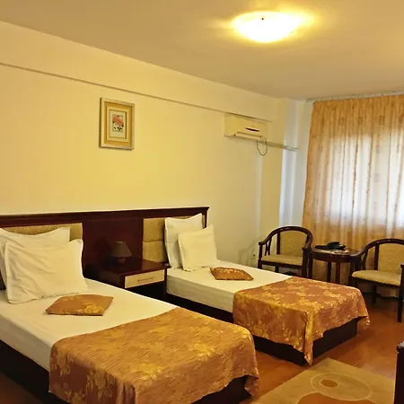 Lira Pacific Aparthotel 3*