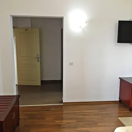 Lägenhetshotell Lira Pacific 3*
