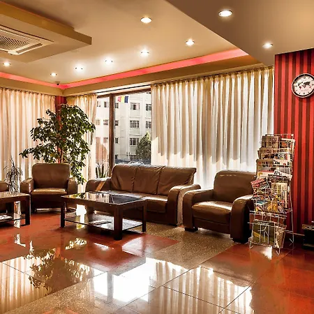 Lira Pacific Aparthotel 3*