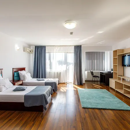 Lira Pacific Constanţa