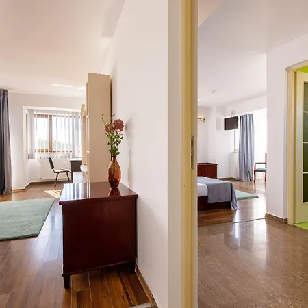 Lira Pacific Apartmanhotel