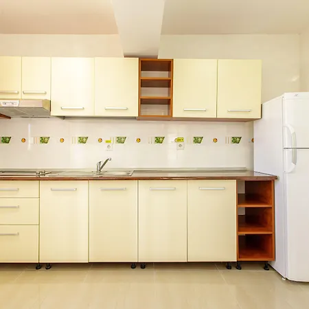 Hotel de apartamente Lira Pacific