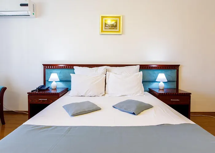 Lira Pacific Констанца