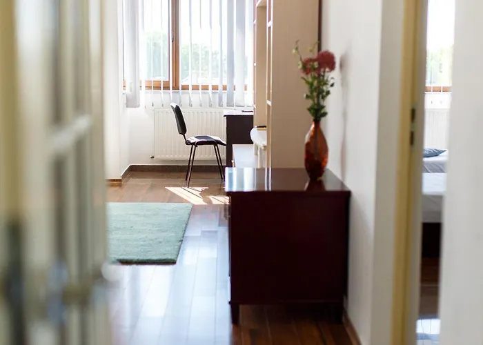 Lira Pacific Lägenhetshotell Constanţa